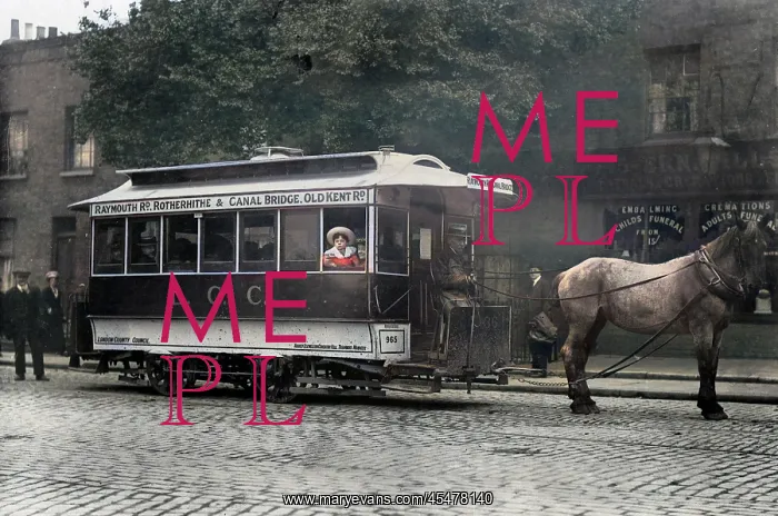 : Horse-Drawn Tram (1913) : Horse-Drawn Tram (1913)