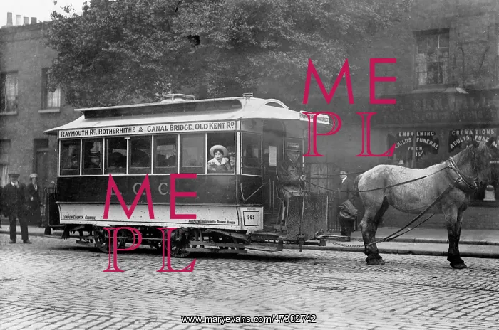 : Horse-Drawn Tram (1913) : Horse-Drawn Tram (1913)