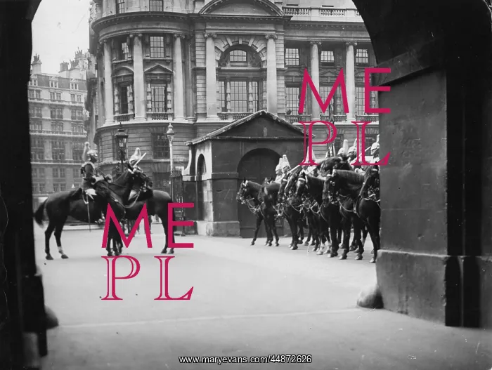 : HORSE GUARDS, WHITEHALL : HORSE GUARDS, WHITEHALL