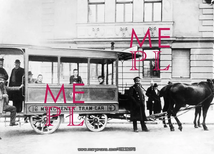 : Horsebus in Munich, around 1870 : Horsebus in Munich, around 1870
