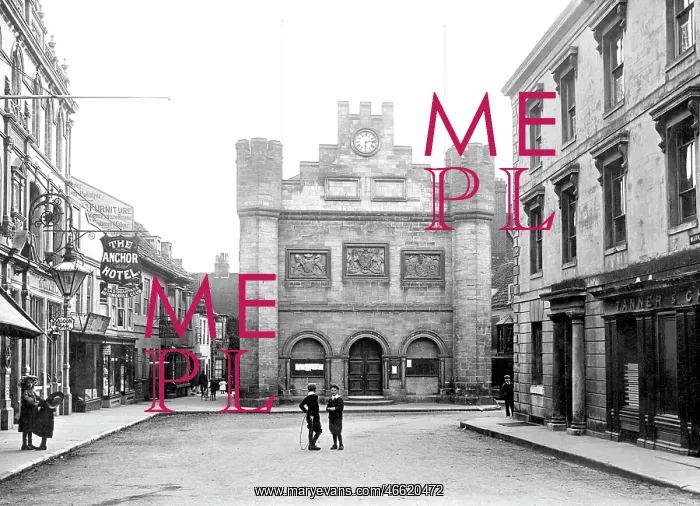  : Horsham, the Town Hall c1900