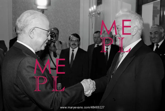 : Hosni Mubarak visits USSR : Hosni Mubarak visits USSR