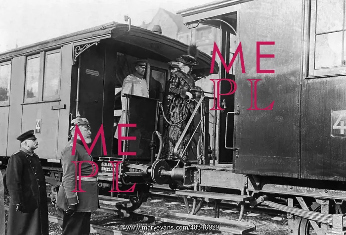: Hospital train, 1915 : Hospital train, 1915