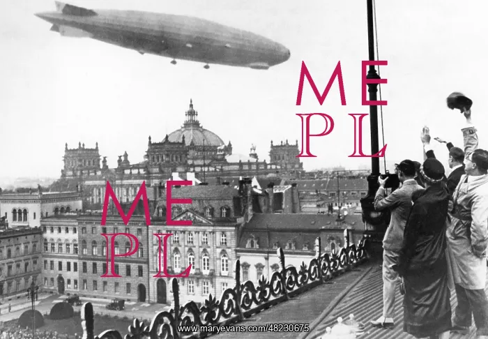 : Hotel Adlon with Zeppelin, 1924 : Hotel Adlon with Zeppelin, 1924