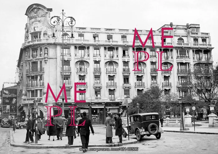 : Hotel Athenee Palace in the center of Bucharest : Hotel Athenee Palace in the center of Bucharest