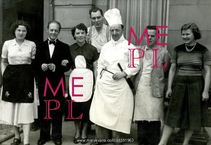 : Hotel staff including Chef, Scarborough, August 1952 : Hotel staff including Chef, Scarborough, August 1952
