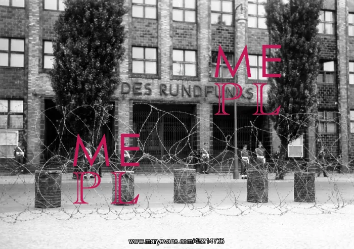 : House of Broadcasting in Berlin sealed off by British troops : House of Broadcasting in Berlin sealed off by British troops