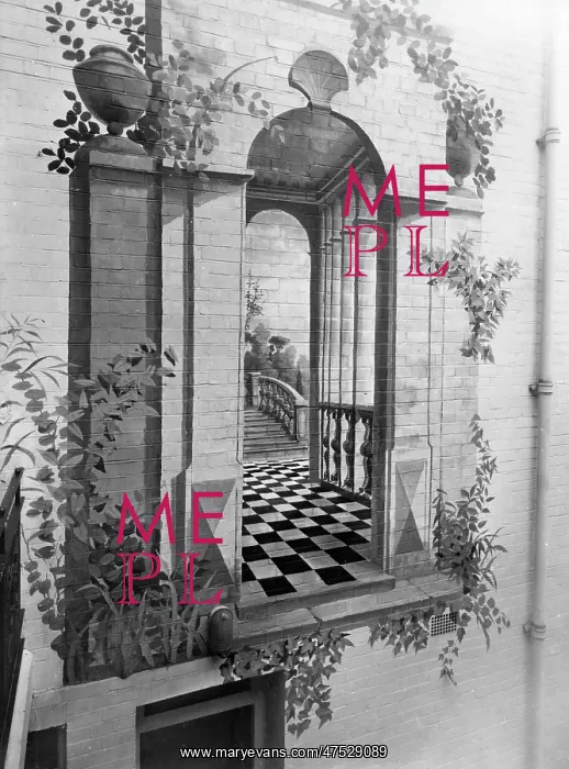 : The House of Molly Bishop - Painted Wall : The House of Molly Bishop - Painted Wall