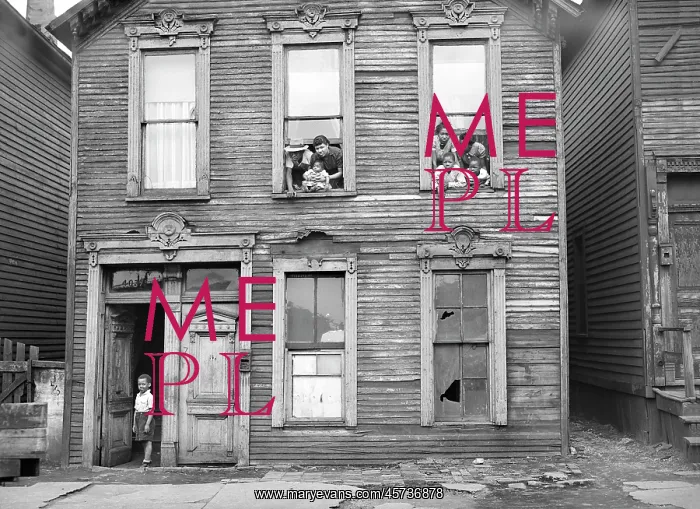 : house - poverty - Chicago : house - poverty - Chicago