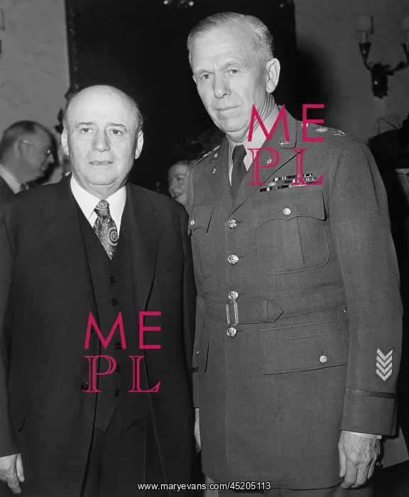 : House Speaker Sam Rayburn, with General ? : House Speaker Sam Rayburn, with General ?