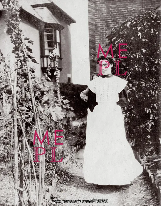 : Housemaid at Southwold, Suffolk : Housemaid at Southwold, Suffolk