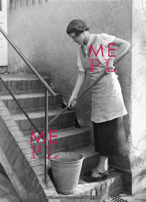 : Housewife, 1936 : Housewife, 1936