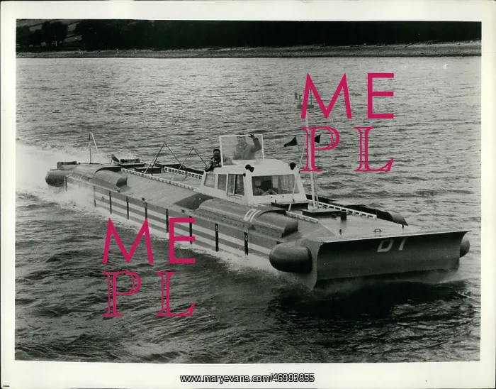 : Hovering ship trials on Gare Loch, Scotland : Hovering ship trials on Gare Loch, Scotland