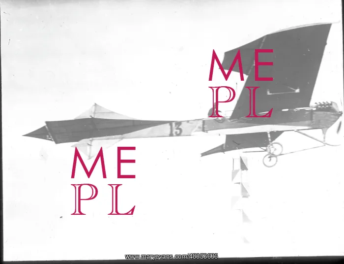 : Hubert Latham flying an Antoinette monoplane : Hubert Latham flying an Antoinette monoplane