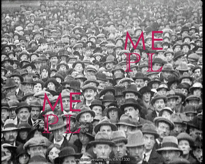 : Huge Irish Crowd Gathering To Hear Michael Collins Speak : Huge Irish Crowd Gathering To Hear Michael Collins Speak