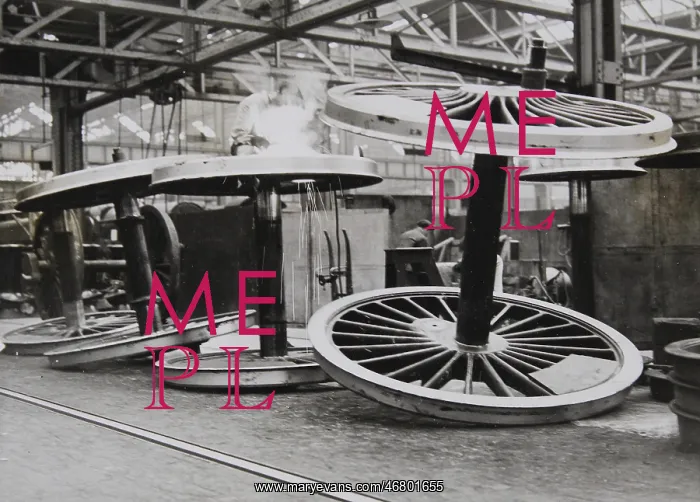 : Huge locomotive wheels : Huge locomotive wheels