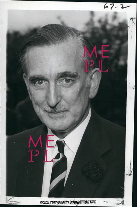 : Hugh Fraser, Scottish drapery businessman : Hugh Fraser, Scottish drapery businessman