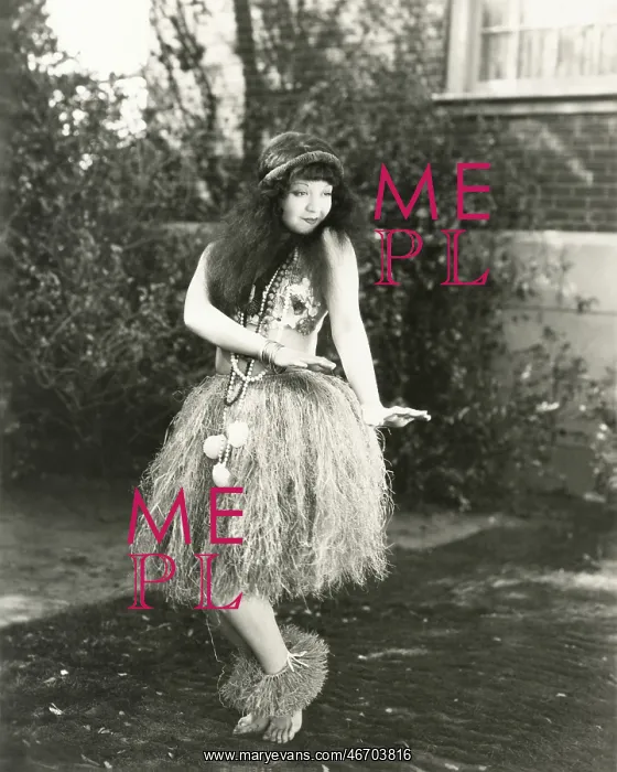: Hula dancing in the backyard - : Hula dancing in the backyard -