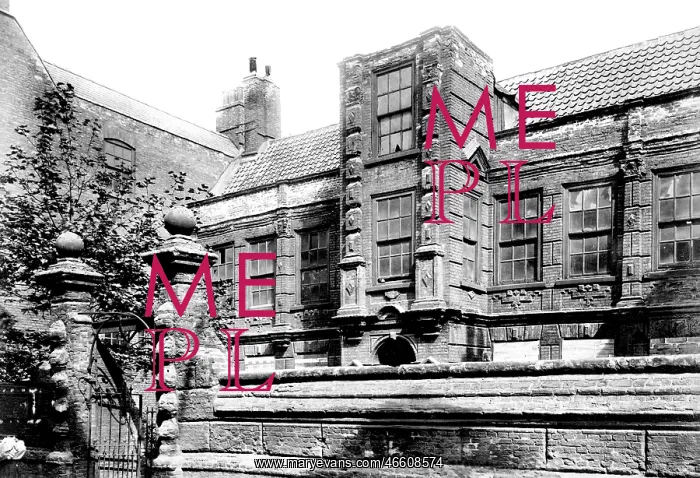  : Hull, Wilberforce House 1903