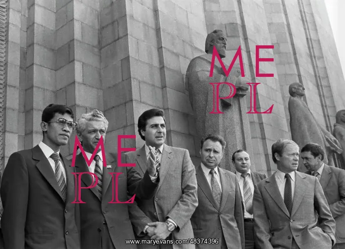 : Hun Sen Visiting USSR : Hun Sen Visiting USSR