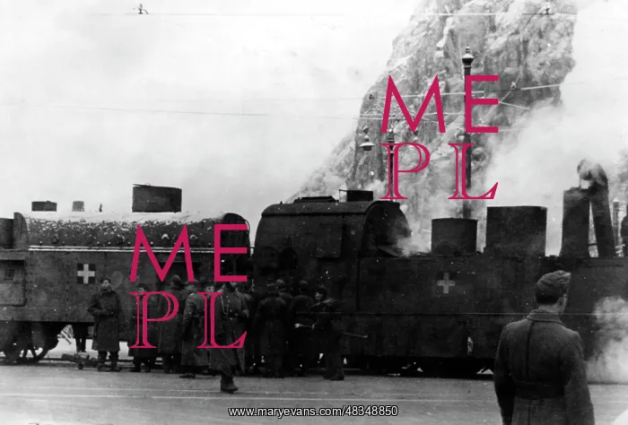 : Hungarian armored train during the Siege of Budapest, 1945 : Hungarian armored train during the Siege of Budapest, 1945