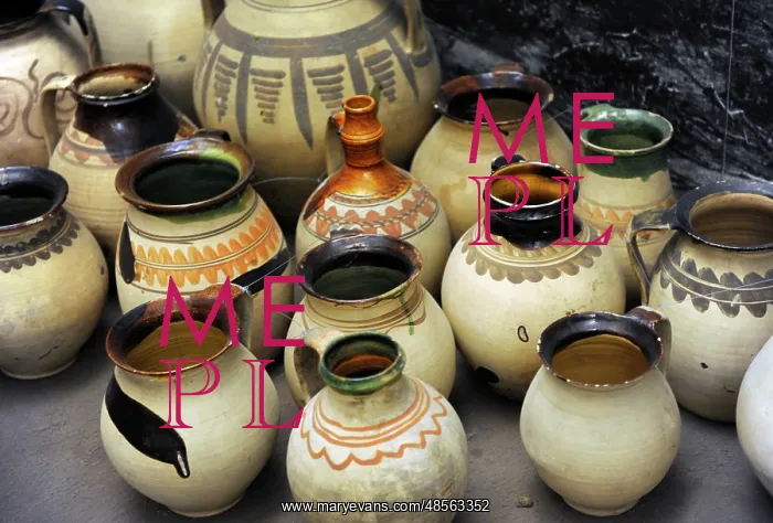  : Hungarian pottery