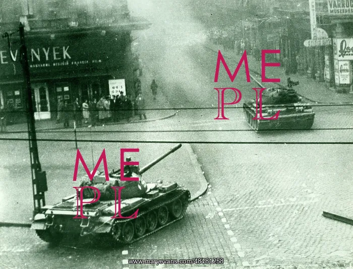 : Hungarian uprising, October 1956. Soviet tanks : Hungarian uprising, October 1956. Soviet tanks