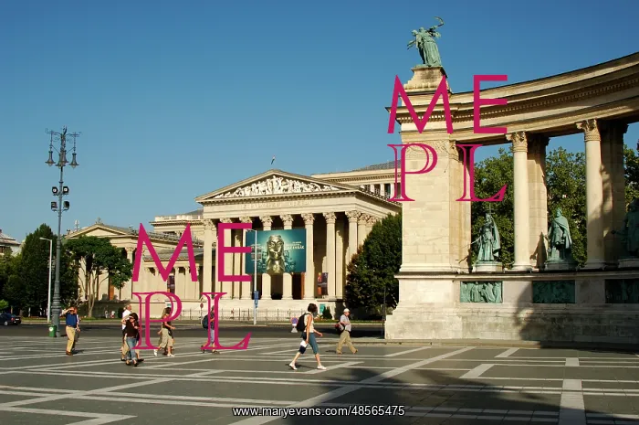 : HUNGARY. BUDAPEST. Heroes Square : HUNGARY. BUDAPEST. Heroes Square