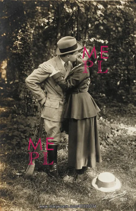 : HUNTER EMBRACES LADY : HUNTER EMBRACES LADY