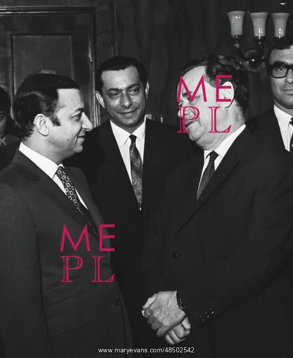: Hushang Ansari visits USSR : Hushang Ansari visits USSR