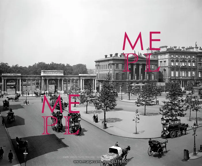 : Hyde Park Corner and Apsley House : Hyde Park Corner and Apsley House