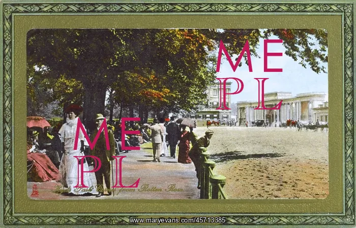 : Hyde Park Corner from Rotten Row, London : Hyde Park Corner from Rotten Row, London