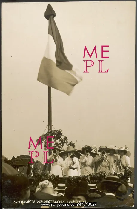  : HYDE PARK DEMO