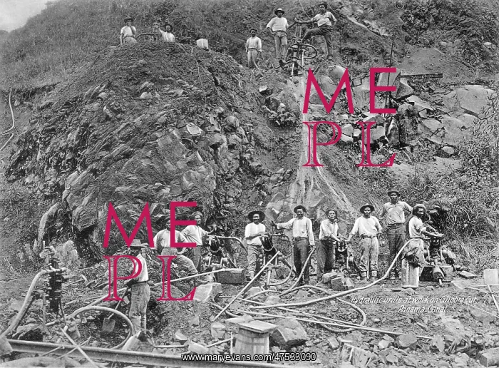  : Hydraulic drills at work on Culebra Cut