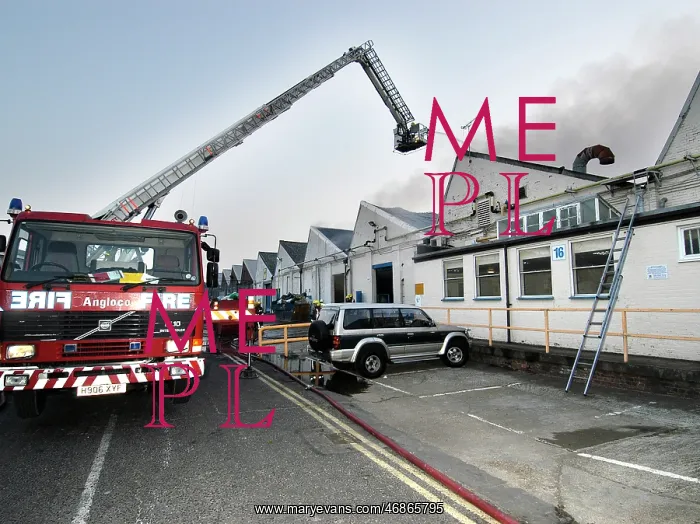 : A hydraulic lift in action at a fire, Walthamstow : A hydraulic lift in action at a fire, Walthamstow