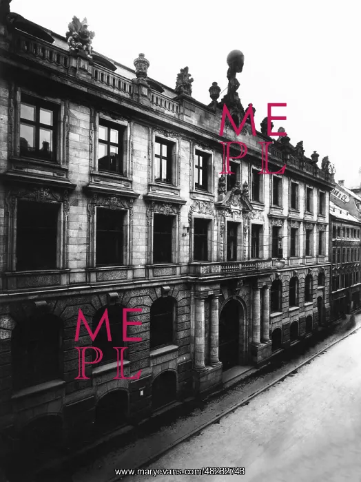 : The Hypothek und Wechselbank in Munich : The Hypothek und Wechselbank in Munich