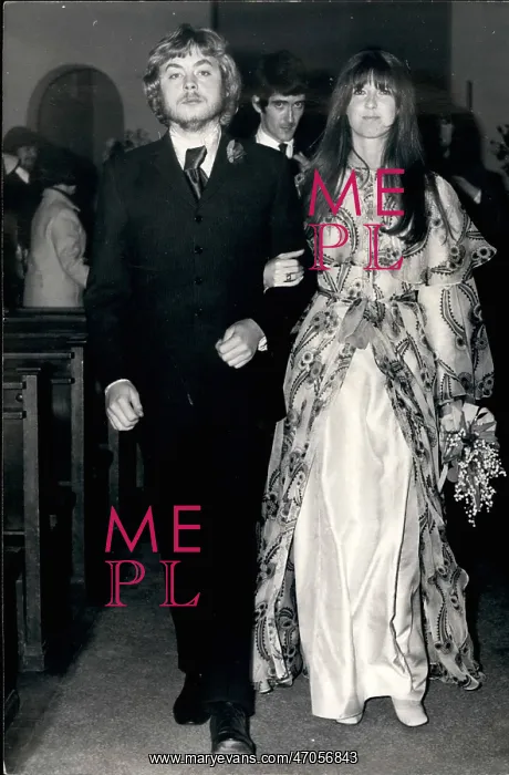 : Hywel Bennett and Cathy McGowan wedding : Hywel Bennett and Cathy McGowan wedding
