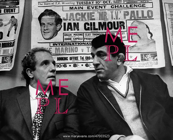 : Ian Gilmore : Ian Gilmore