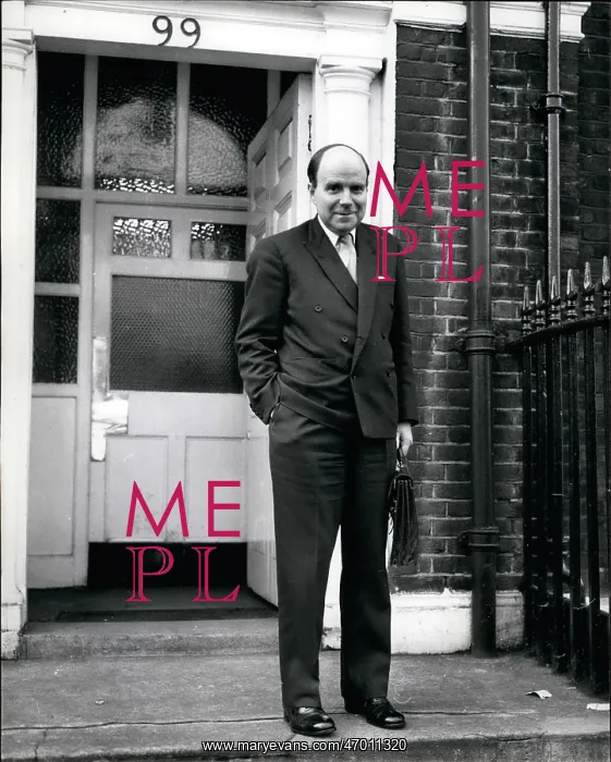 : Ian Macleod, Editor of The Spectator, London : Ian Macleod, Editor of The Spectator, London
