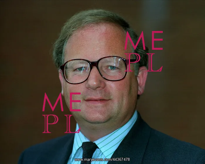  : Ian Taylor MP