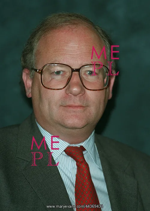  : Ian Taylor MP
