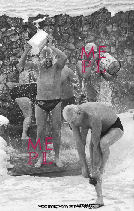 : Ice cold shower, 1978 : Ice cold shower, 1978