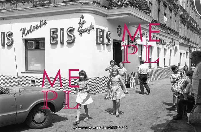 : Ice cream parlor Tichy in Vienna : Ice cream parlor Tichy in Vienna