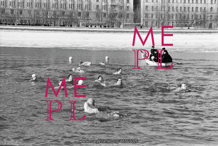 : Ice swimming in Moscow : Ice swimming in Moscow