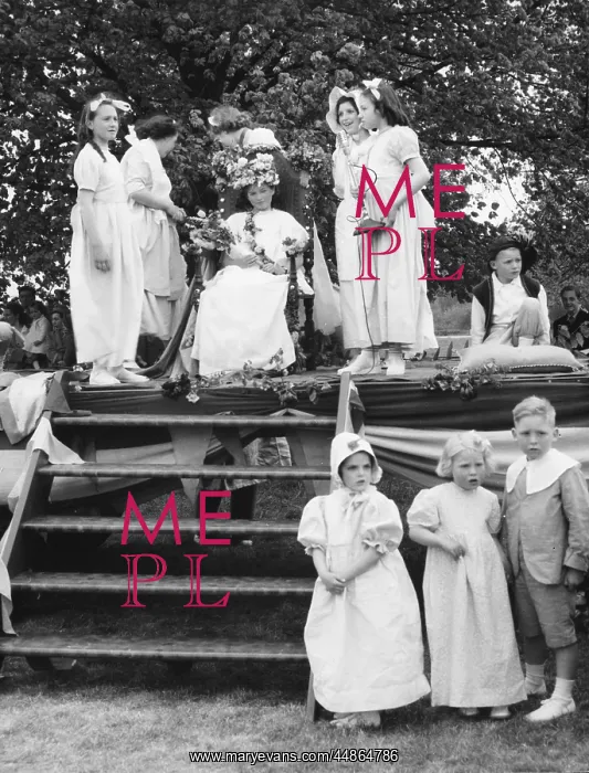 : ICKWELL MAY QUEEN : ICKWELL MAY QUEEN