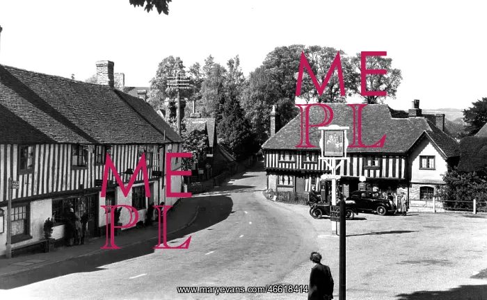  : Ightham, the Square c1950