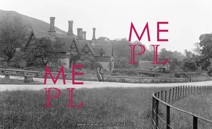 : Ilam Hall, Derbyshire : Ilam Hall, Derbyshire