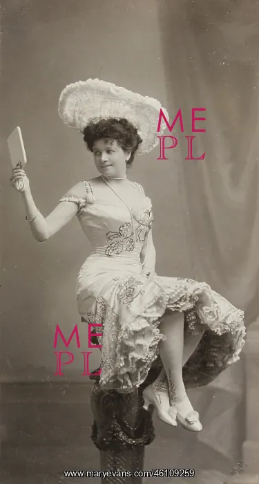 : Ilka Palmay (1859-1945) with mirror : Ilka Palmay (1859-1945) with mirror