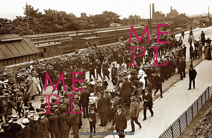  : Ilkley Railway Station The Coronation in 1911