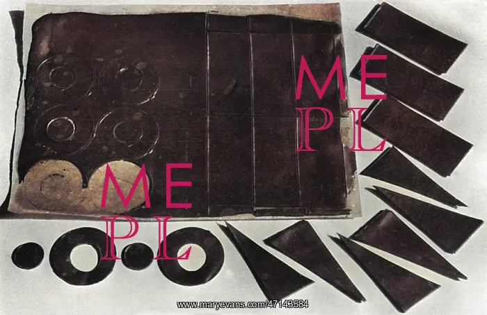 : Illustration of the measuring and cutting of Chocolate Wafer : Illustration of the measuring and cutting of Chocolate Wafer